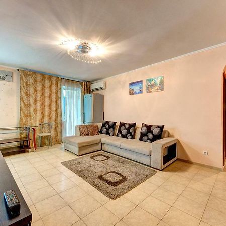 Apartments Near The Nsc Olympic Киев Экстерьер фото